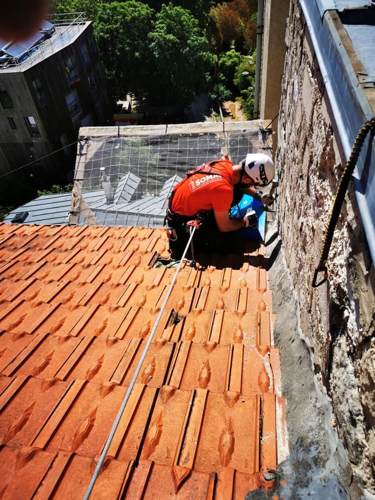 Maçonnerie de toiture 2 à Veigné 37